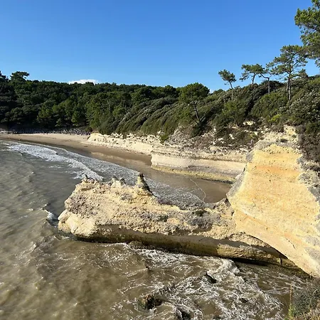 Des Fleurs Vila Cozes