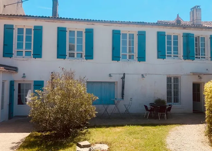 Des Fleurs Villa Cozes